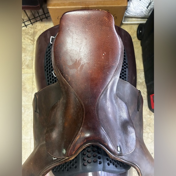 Crosby England Olympic Works Saddle - Picture 3 of 8